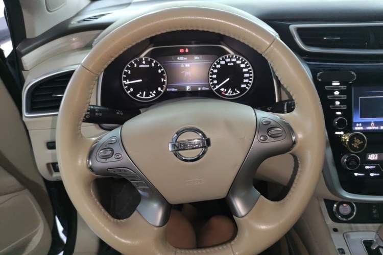 Used Nissan Murano 2017 2.5L XL Two-Wheel Drive Smart Edition Steering Wheel