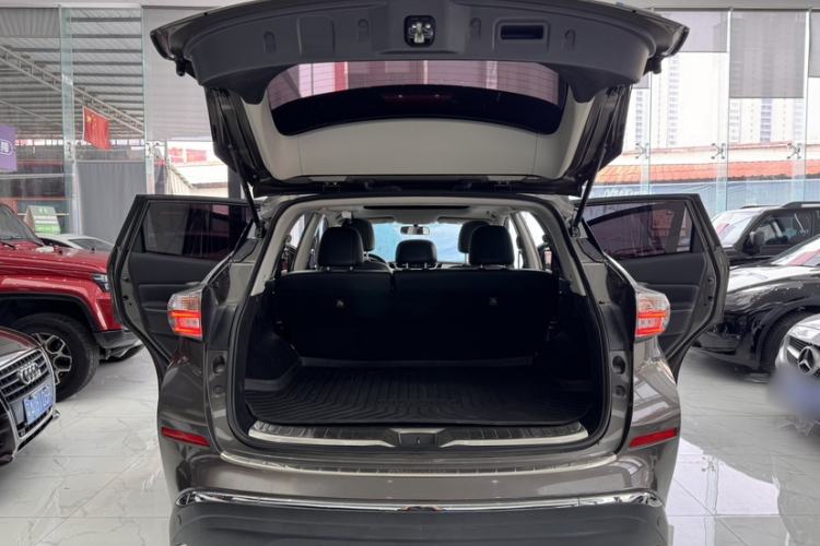 Used Nissan Murano 2017 2.5L XL Two-Wheel Drive Smart Edition Trunk