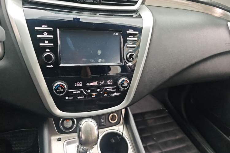 Used Nissan Murano 2017 2.5L XL Two-Wheel Drive Smart Edition Audio And AC Panel