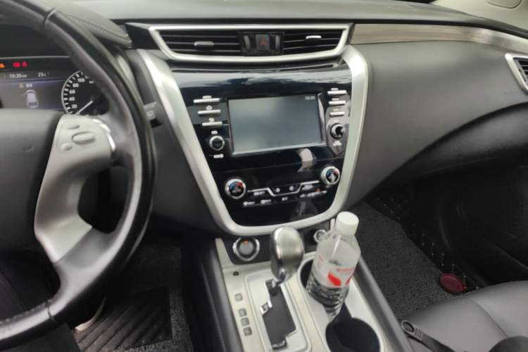 Used Nissan Murano 2017 2.5L XL Two-Wheel Drive Smart Edition Audio And AC Panel