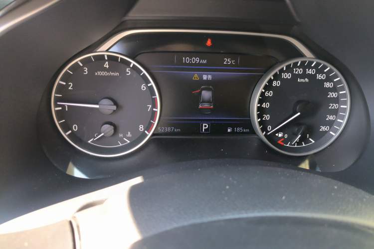 Used Nissan Murano 2017 2.5L XL Two-Wheel Drive Smart Edition Odometer Close Up