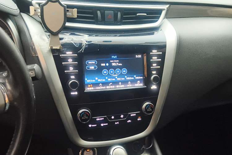 Used Nissan Murano 2017 2.5L XL Two-Wheel Drive Smart Edition Audio And AC Panel