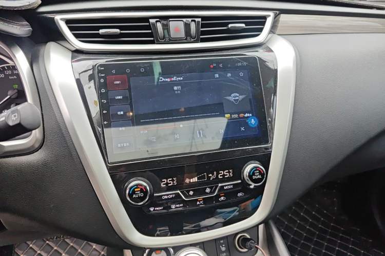 Used Nissan Murano 2017 2.5 S/C HEV XE Four-Wheel Drive Hybrid Luxury Edition Audio And AC Panel