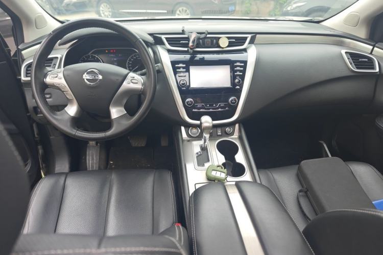 Used Nissan Murano 2017 2.5L XL Two-Wheel Drive Smart Edition Center Console