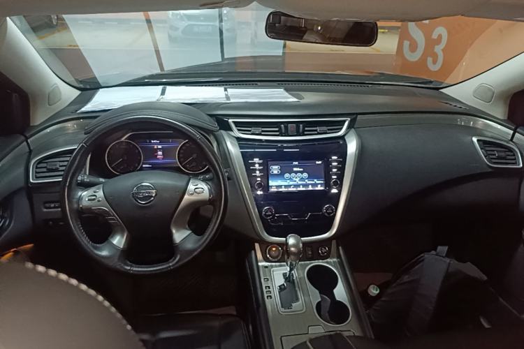 Used Nissan Murano 2017 2.5L XL Two-Wheel Drive Smart Edition Center Console