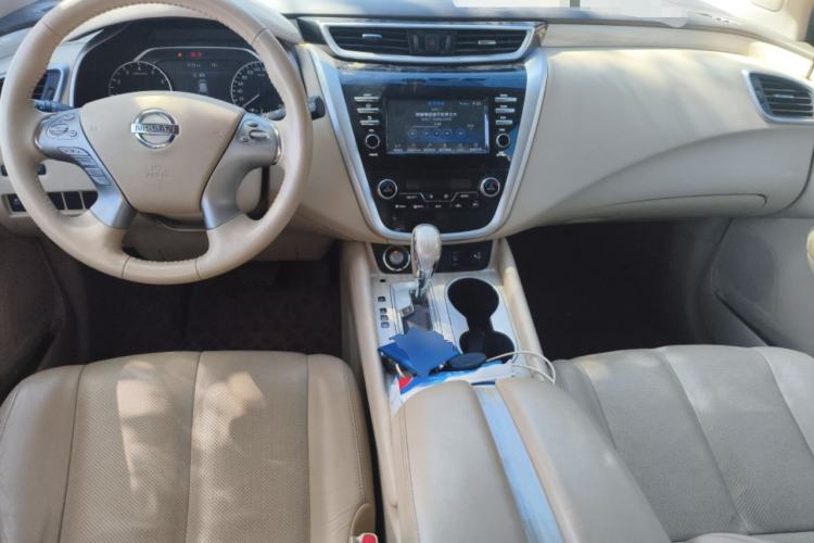 Used Nissan Murano 2017 2.5L XL Two-Wheel Drive Smart Edition Center Console