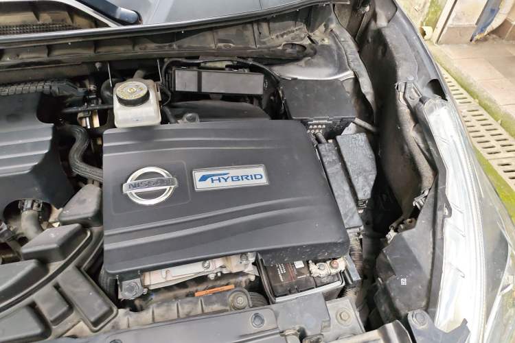 Used Nissan Murano 2017 2.5 S/C HEV XL Four-Wheel Drive Hybrid Prestige Edition Engine Bay Left