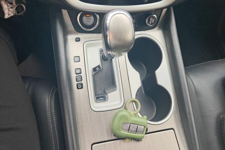 Used Nissan Murano 2017 2.5L XL Two-Wheel Drive Smart Edition Gear Lever