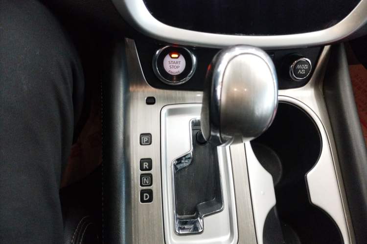Used Nissan Murano 2017 2.5L XL Two-Wheel Drive Smart Edition Gear Lever