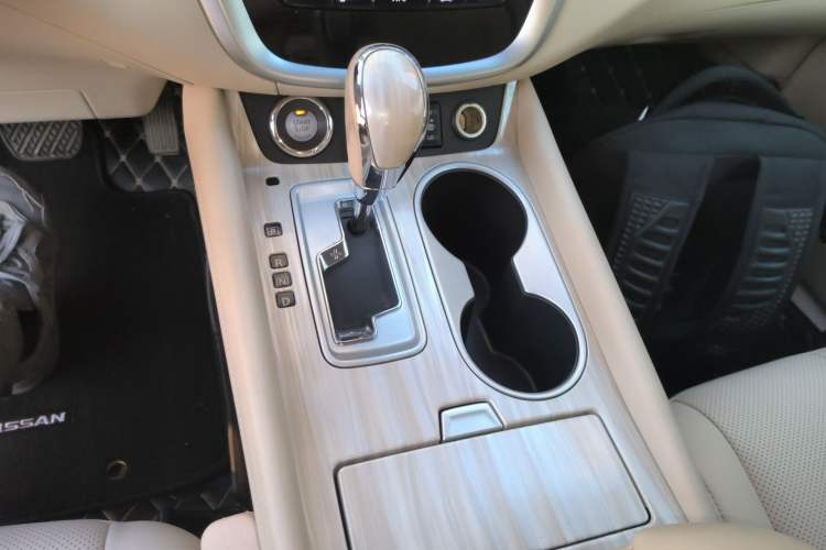 Used Nissan Murano 2017 2.5L XL Two-Wheel Drive Smart Edition Gear Lever