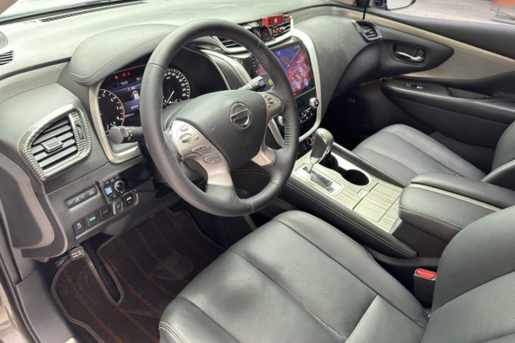 Used Nissan Murano 2017 2.5L XL Two-Wheel Drive Smart Edition Interior 5