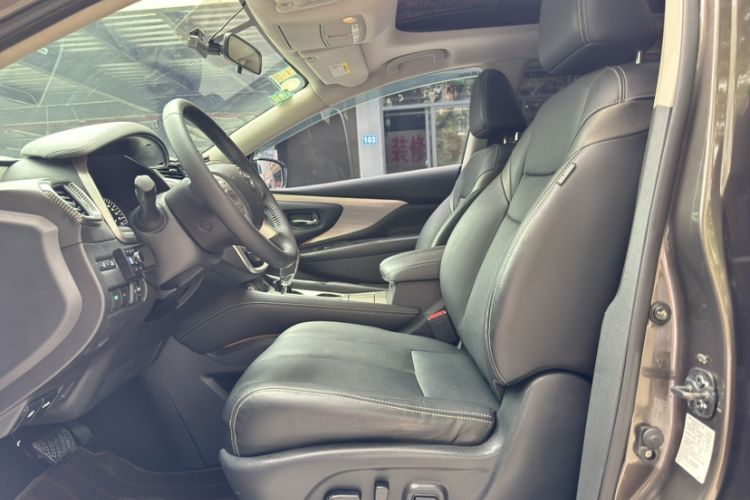 Used Nissan Murano 2017 2.5L XL Two-Wheel Drive Smart Edition Interior 6