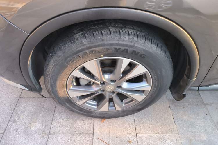 Used Nissan Murano 2017 2.5L XL Two-Wheel Drive Smart Edition Left Front Wheel Hub