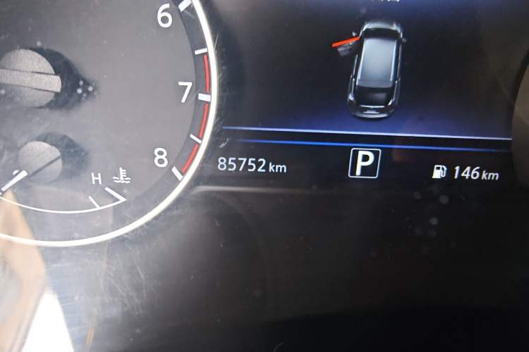 Used Nissan Murano 2017 2.5L XL Two-Wheel Drive Smart Edition Odometer Close Up