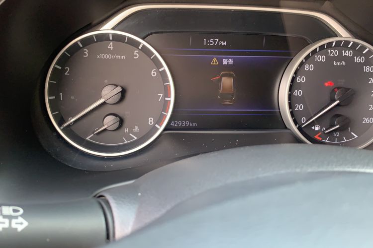 Used Nissan Murano 2017 2.5L XL Two-Wheel Drive Smart Edition Odometer Close Up