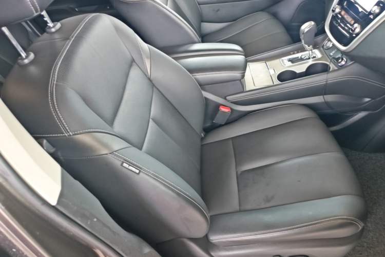 Used Nissan Murano 2017 2.5L XL Two-Wheel Drive Smart Edition Right Front Seat