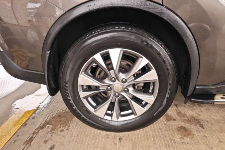 Used Nissan Murano 2017 2.5L XL Two-Wheel Drive Smart Edition Right Rear Wheel Hub