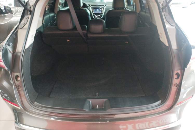 Used Nissan Murano 2017 2.5L XL Two-Wheel Drive Smart Edition Trunk