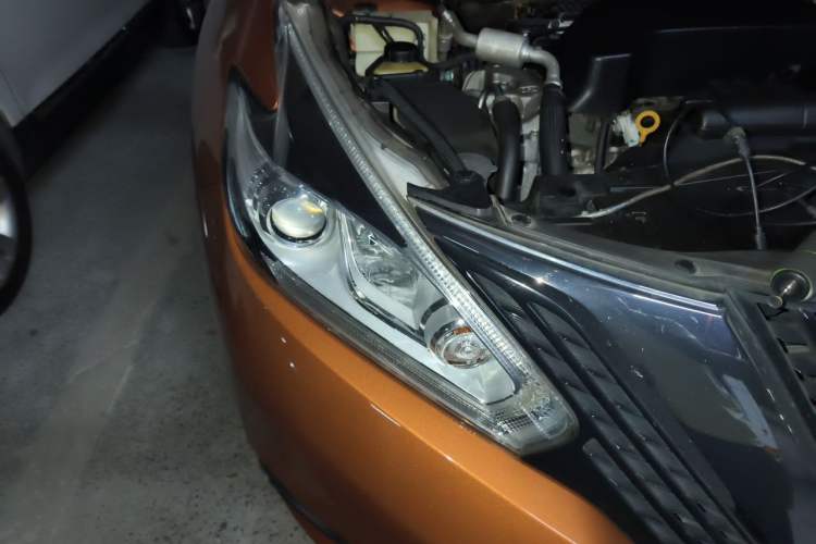 Used Nissan Murano 2017 2.5 S/C HEV XE Four-Wheel Drive Hybrid Luxury Edition Right Front Headlight
