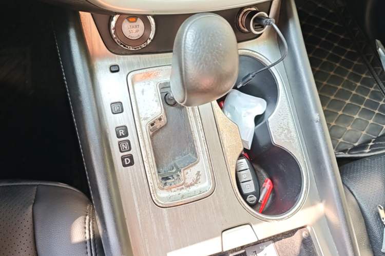 Used Nissan Murano 2017 2.5L XE Two-Wheel Drive Elite Edition Gear Lever