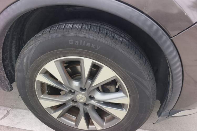 Used Nissan Murano 2017 2.5L XL Two-Wheel Drive Smart Edition Right Front Wheel Hub