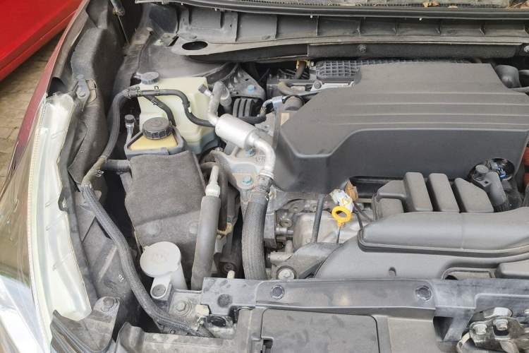 Used Nissan Murano 2017 2.5 S/C HEV XE Four-Wheel Drive Hybrid Luxury Edition Engine Bay Right