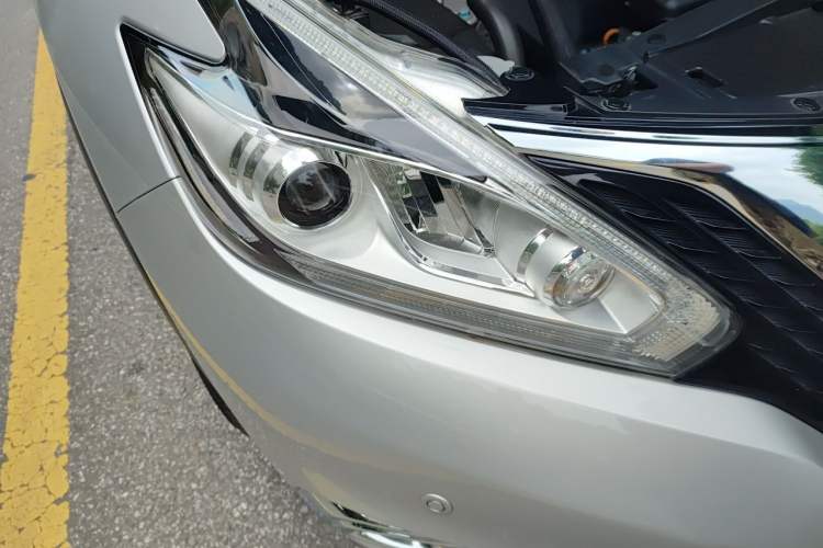 Used Nissan Murano 2017 2.5L XL NAVI Plus Two-Wheel Drive Smart Edition Right Front Headlight