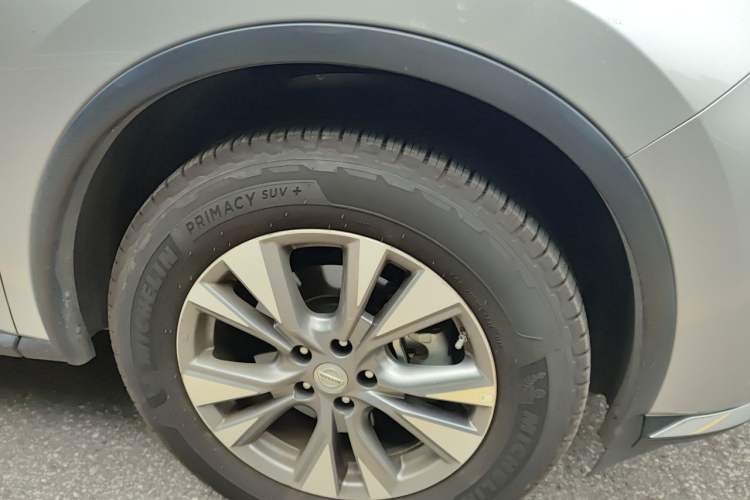 Used Nissan Murano 2017 2.5L XL NAVI Plus Two-Wheel Drive Smart Edition Right Front Wheel Hub