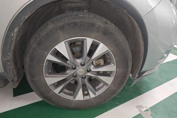 Used Nissan Murano 2017 2.5L XL Two-Wheel Drive Smart Edition Right Front Wheel Hub