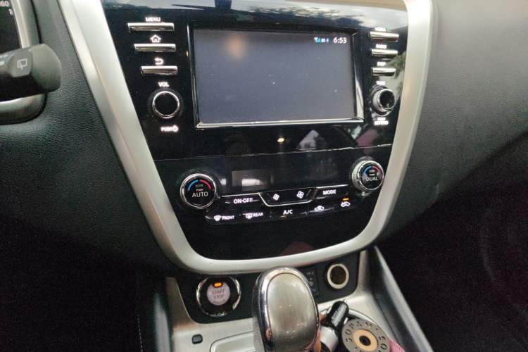 Used Nissan Murano 2017 2.5L XL Two-Wheel Drive Smart Edition Audio And AC Panel