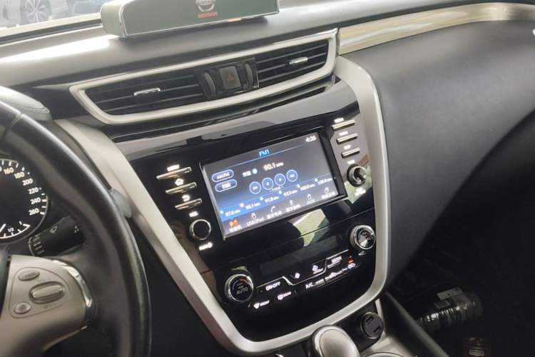 Used Nissan Murano 2017 2.5L XL Two-Wheel Drive Smart Edition Audio And AC Panel