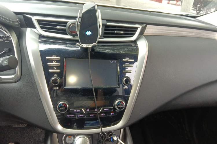 Used Nissan Murano 2017 2.5L XL Two-Wheel Drive Smart Edition Audio And AC Panel