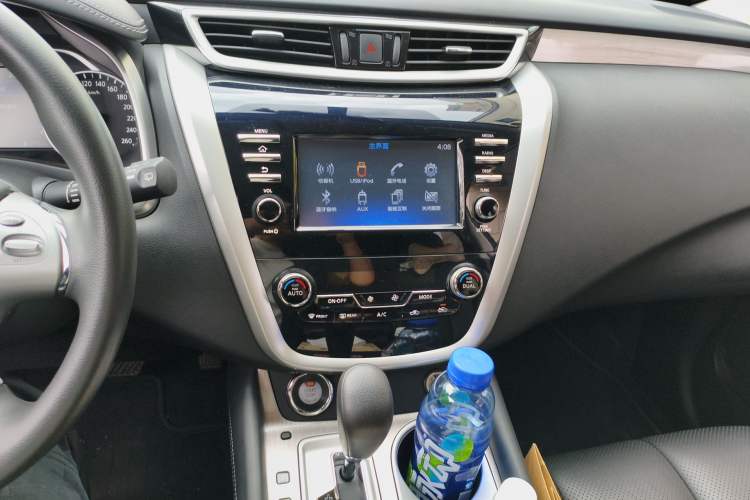 Used Nissan Murano 2017 2.5L XE Two-Wheel Drive Elite Edition Audio And AC Panel