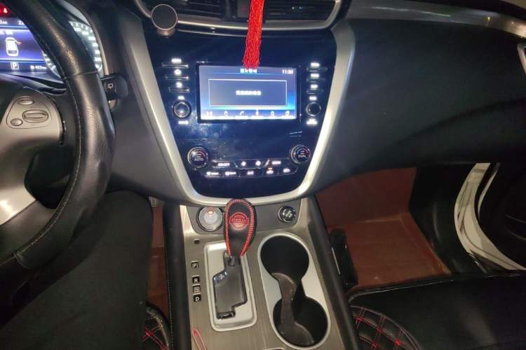 Used Nissan Murano 2017 2.5L XE Two-Wheel Drive Elite Edition Audio And AC Panel