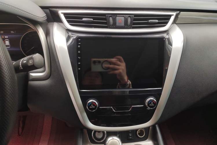 Used Nissan Murano 2017 2.5L XL Two-Wheel Drive Smart Edition Audio And AC Panel