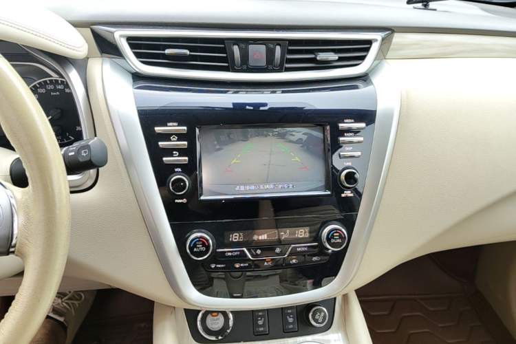 Used Nissan Murano 2017 2.5L XL Two-Wheel Drive Smart Edition Audio And AC Panel