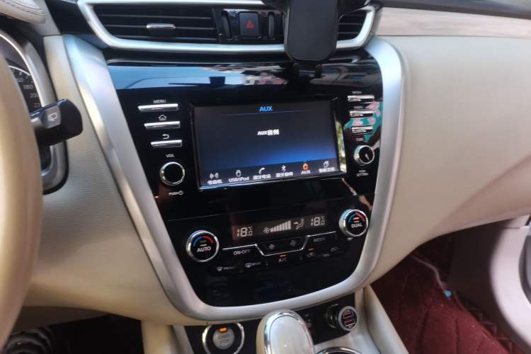 Used Nissan Murano 2017 2.5L XL Two-Wheel Drive Smart Edition Audio And AC Panel