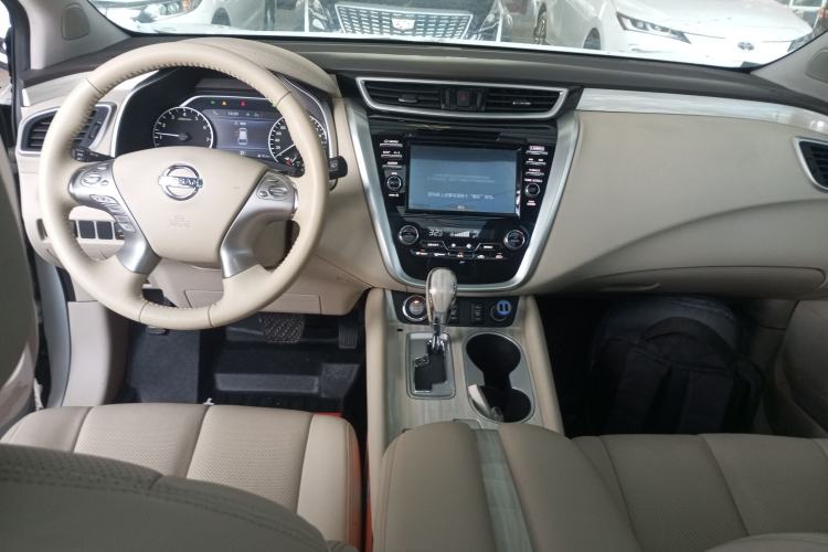 Used Nissan Murano 2017 2.5L XL NAVI Plus Two-Wheel Drive Smart Edition Center Console