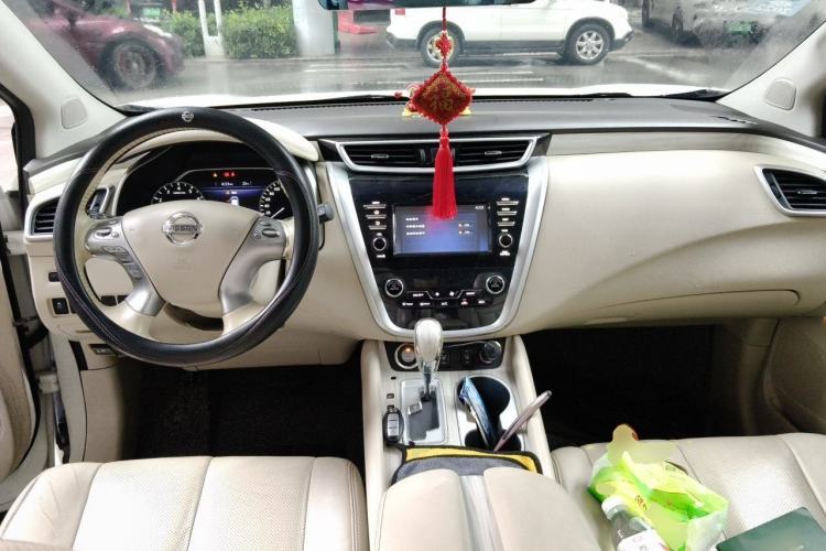 Used Nissan Murano 2017 2.5L XL Two-Wheel Drive Smart Edition Center Console