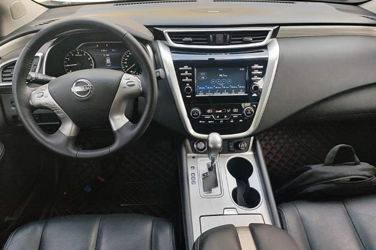 Used Nissan Murano 2017 2.5L XL Two-Wheel Drive Smart Edition Center Console