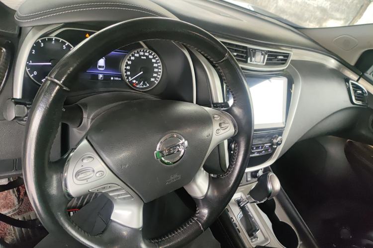 Used Nissan Murano 2017 2.5L XL Two-Wheel Drive Smart Edition Center Console