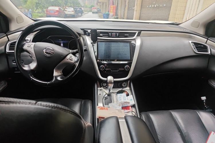 Used Nissan Murano 2017 2.5L XL Two-Wheel Drive Smart Edition Center Console