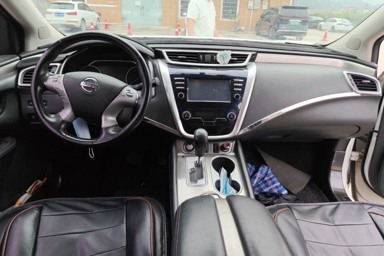 Used Nissan Murano 2017 2.5L XL Two-Wheel Drive Smart Edition Center Console