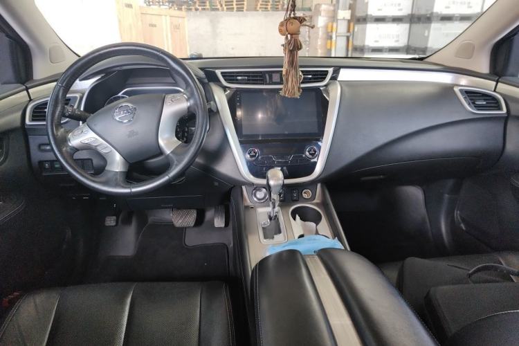 Used Nissan Murano 2017 2.5L XL Two-Wheel Drive Smart Edition Center Console
