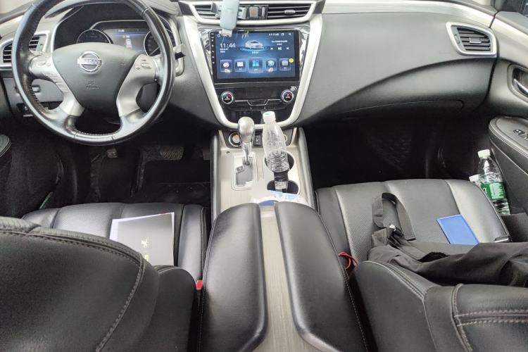 Used Nissan Murano 2017 2.5L XL Two-Wheel Drive Smart Edition Center Console