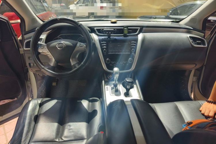 Used Nissan Murano 2017 2.5L XL Two-Wheel Drive Smart Edition Center Console