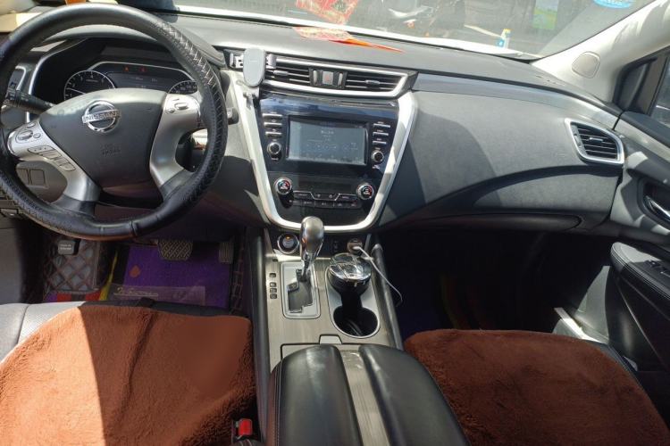 Used Nissan Murano 2017 2.5L XL Two-Wheel Drive Smart Edition Center Console