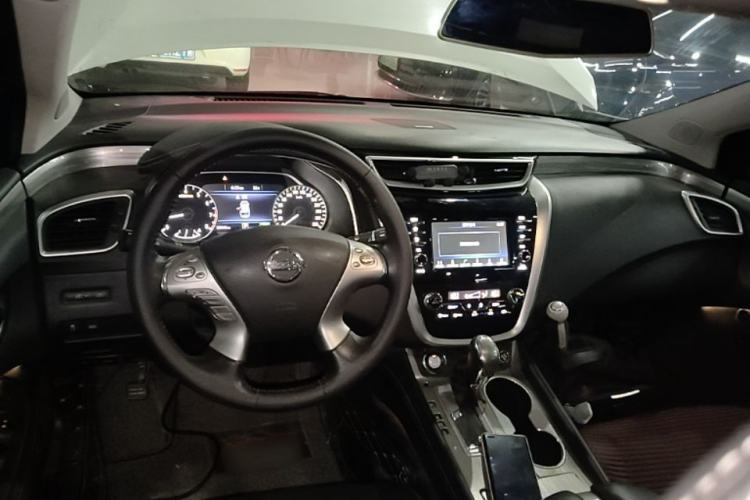 Used Nissan Murano 2017 2.5L XL Two-Wheel Drive Smart Edition Center Console