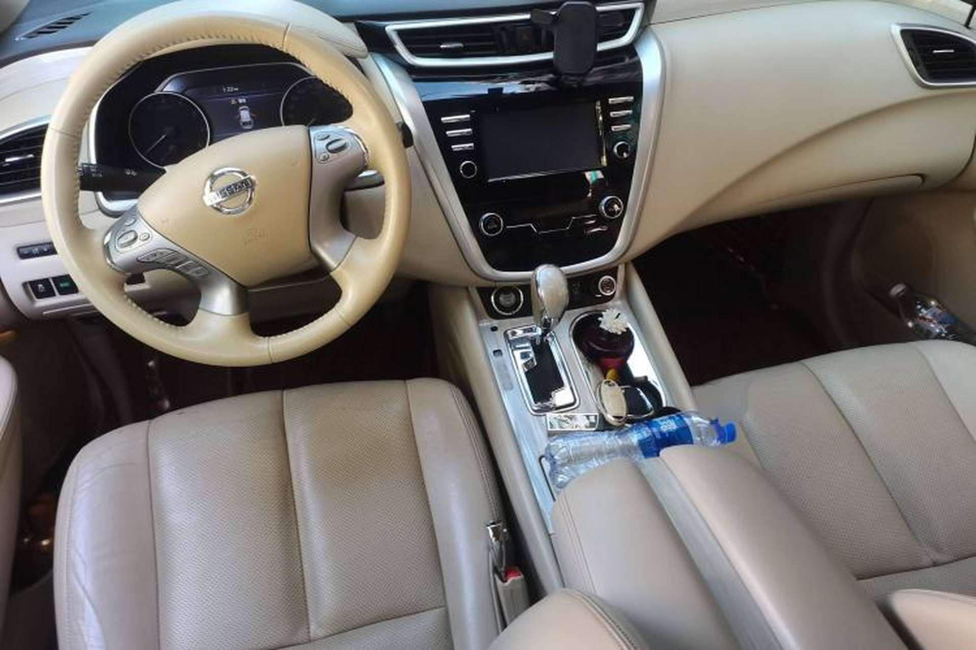 Used Nissan Murano 2017 2.5L XL Two-Wheel Drive Smart Edition Center Console