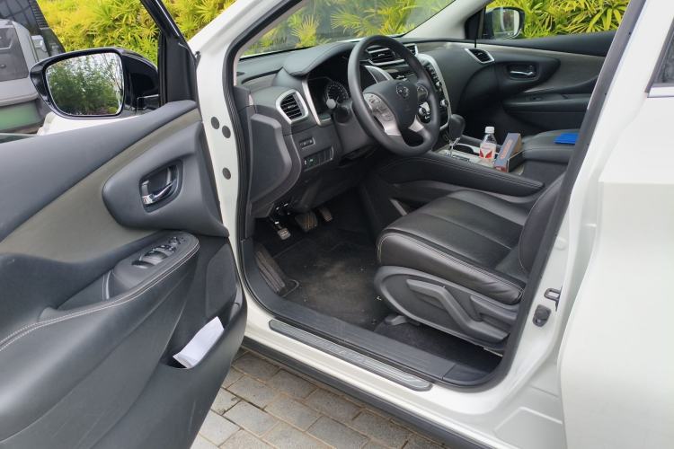 Used Nissan Murano 2017 2.5L XE Two-Wheel Drive Elite Edition Driver Seat
